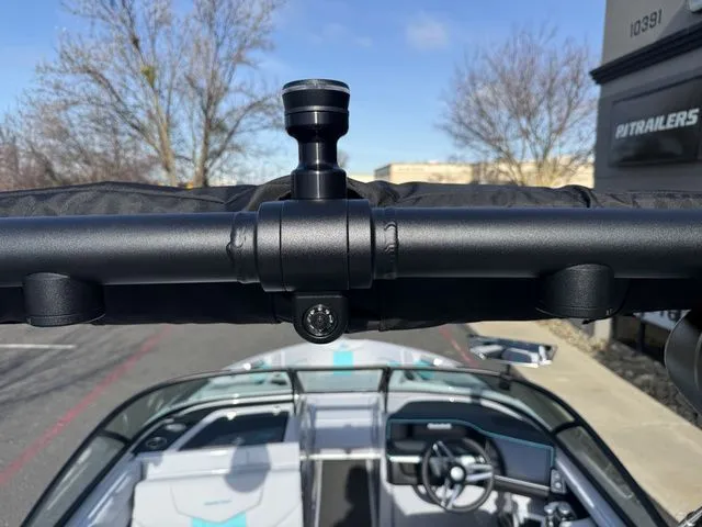 Slide: The Image of MasterCraft XT23 2026 - 37