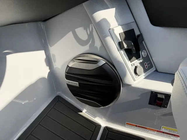 Slide: The Image of MasterCraft XT23 2026 - 39