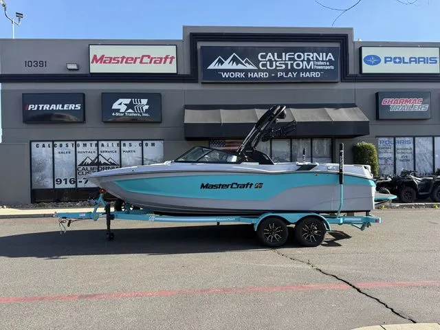 Slide: The Image of MasterCraft XT23 2026 - 4