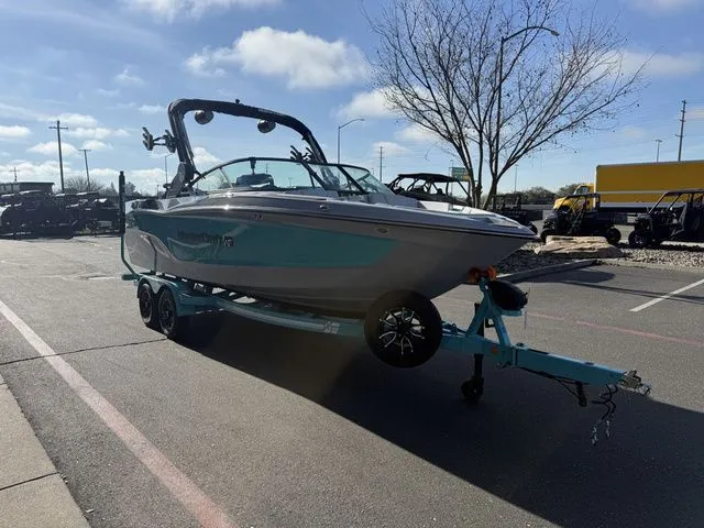 Slide: The Image of MasterCraft XT23 2026 - 8