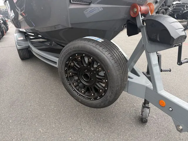 Slide: The Image of MasterCraft X24 2026 - 10