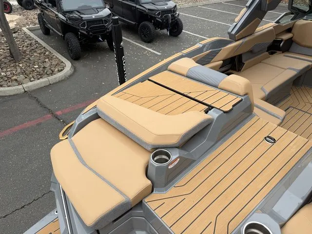 Slide: The Image of MasterCraft X24 2026 - 18