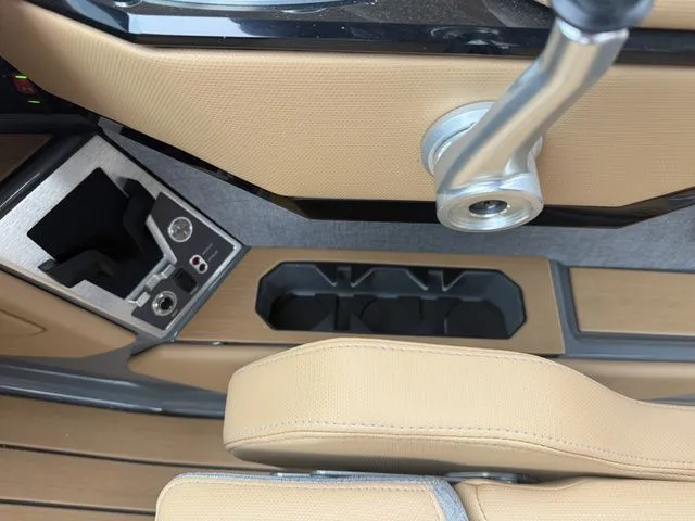 Slide: The Image of MasterCraft X24 2026 - 31