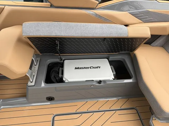 Slide: The Image of MasterCraft X24 2026 - 39