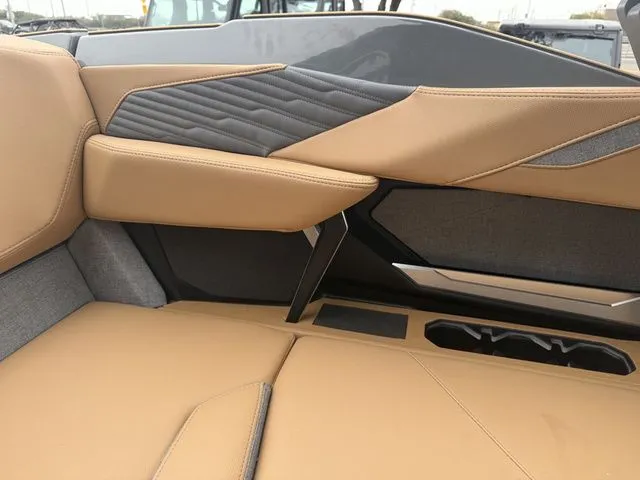 Slide: The Image of MasterCraft X24 2026 - 46