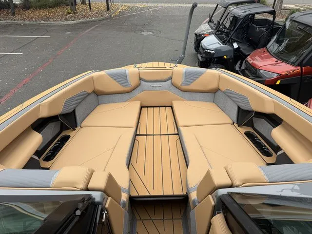 Slide: The Image of MasterCraft X24 2026 - 61