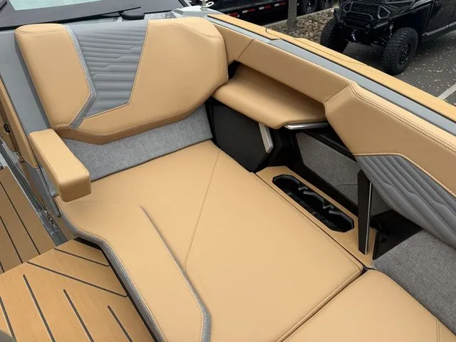 Slide: The Image of MasterCraft X24 2026 - 63