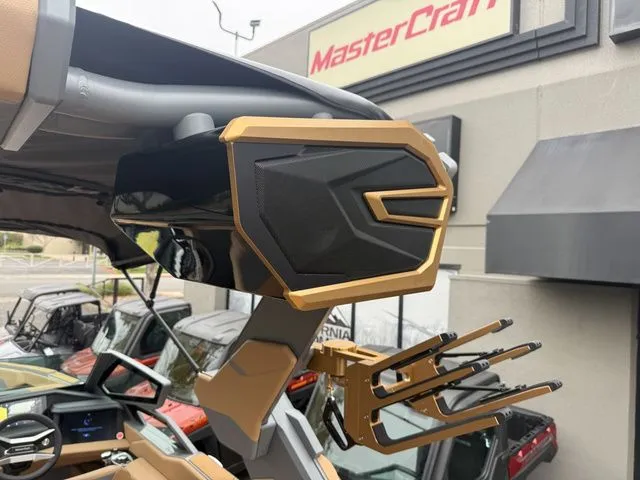 Slide: The Image of MasterCraft X24 2026 - 72