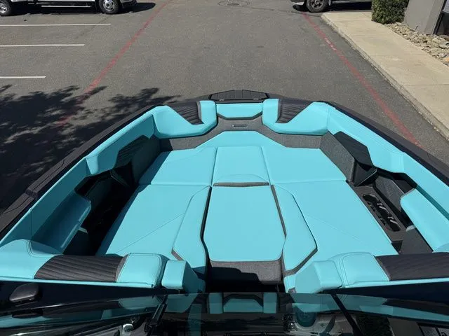 Slide: The Image of MasterCraft X24 2026 - 48