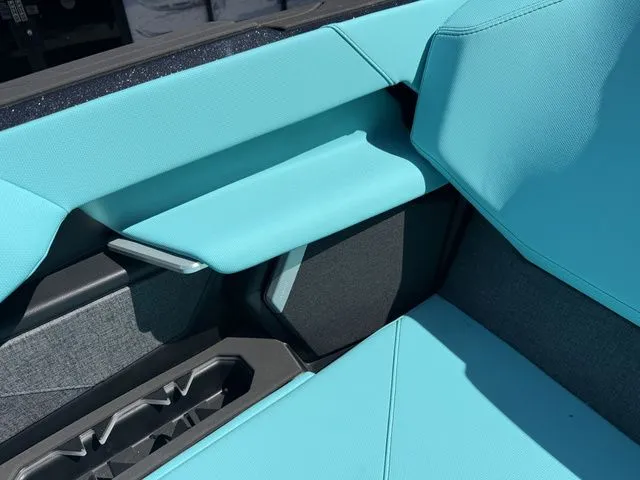 Slide: The Image of MasterCraft X24 2026 - 59