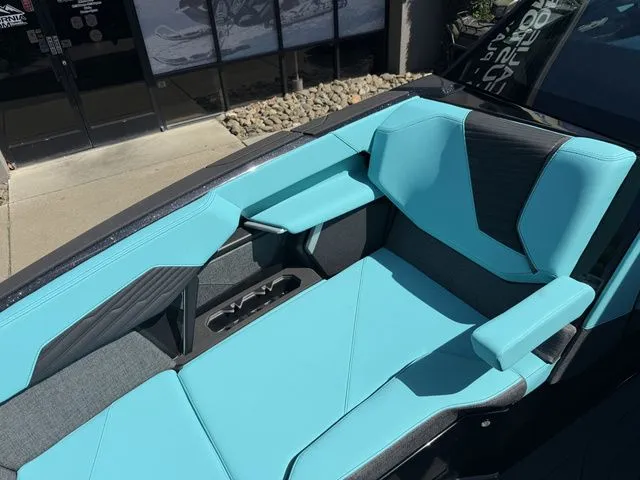 Slide: The Image of MasterCraft X24 2026 - 60