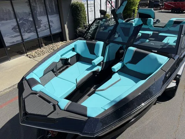 Slide: The Image of MasterCraft X24 2026 - 70