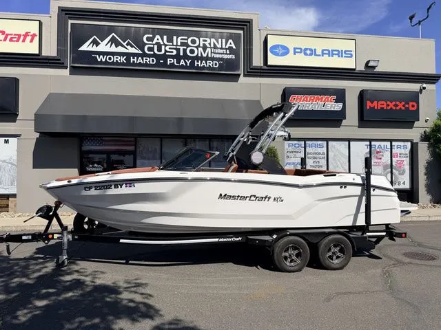 The Image of MasterCraft NXT 23 2023 - 1