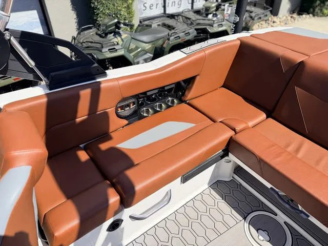 Slide: The Image of MasterCraft NXT 23 2023 - 12