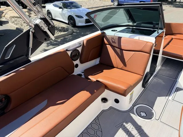 Slide: The Image of MasterCraft NXT 23 2023 - 16