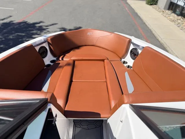 Slide: The Image of MasterCraft NXT 23 2023 - 17