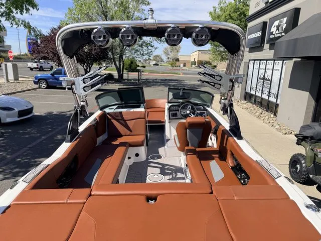 Slide: The Image of MasterCraft NXT 23 2023 - 9