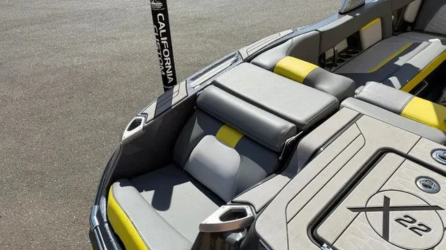 Slide: The Image of MasterCraft X22 2019 - 27