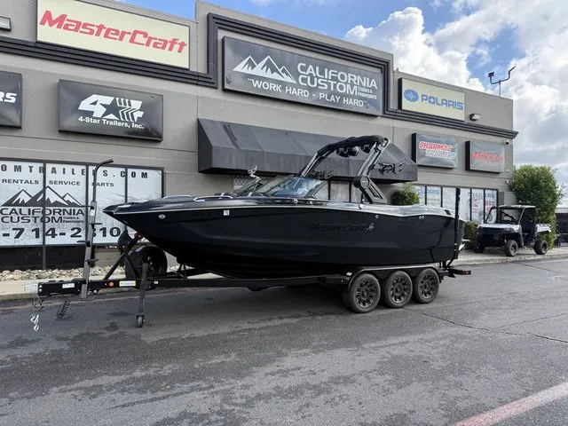 The Image of MasterCraft X24 2024 - 1