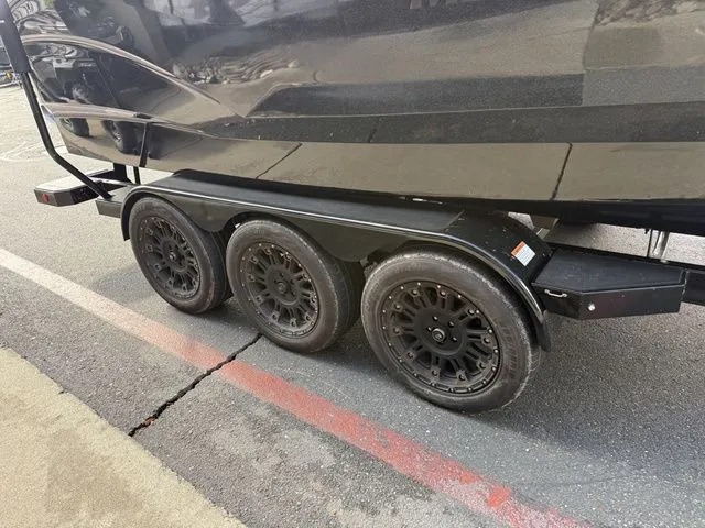 Slide: The Image of MasterCraft X24 2024 - 12