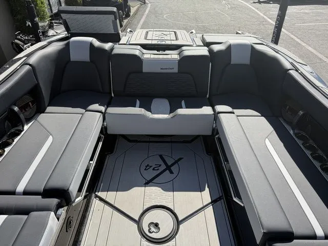 Slide: The Image of MasterCraft X24 2024 - 18