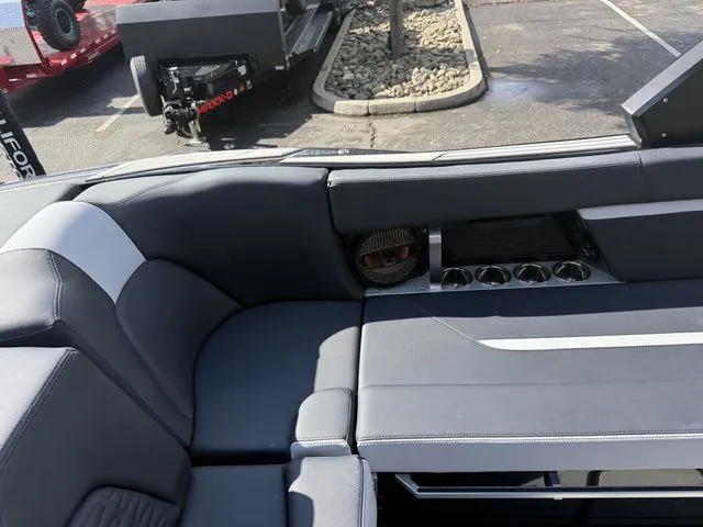 Slide: The Image of MasterCraft X24 2024 - 20