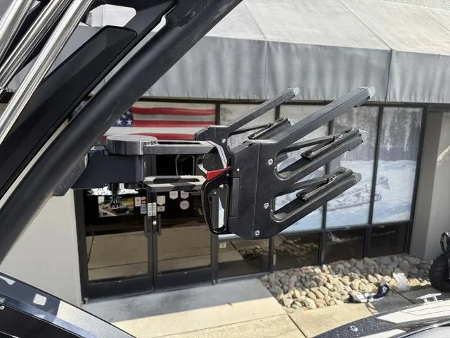 Slide: The Image of MasterCraft X24 2024 - 28