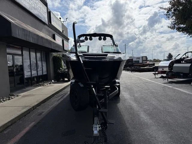 Slide: The Image of MasterCraft X24 2024 - 7