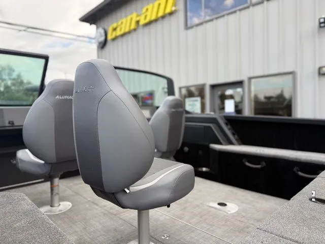 Slide: The Image of Alumacraft Competitor 185X SP FSX 2025 - 20