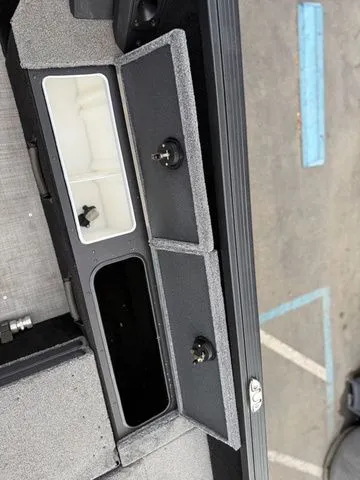 Slide: The Image of Alumacraft Competitor 185X SP FSX 2025 - 27