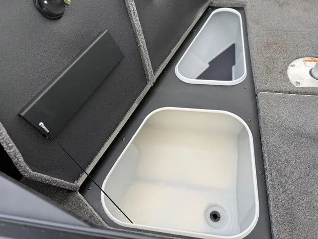 Slide: The Image of Alumacraft Competitor 185X SP FSX 2025 - 33