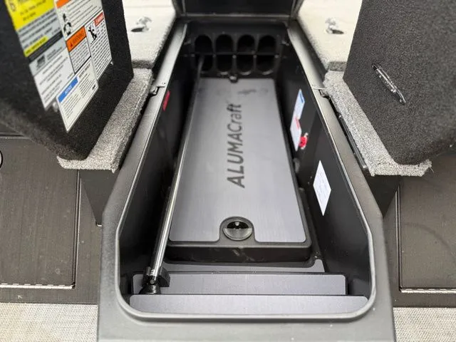 Slide: The Image of Alumacraft Competitor 185X SP FSX 2025 - 34