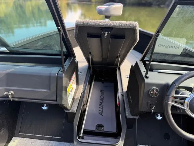 Slide: The Image of Alumacraft Competitor 185X SP FSX 2025 - 8