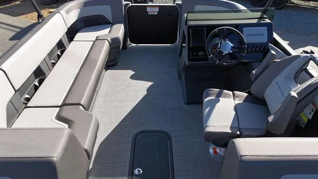 Slide: The Image of Manitou Cruise 20 Max Bench 2025 - 11