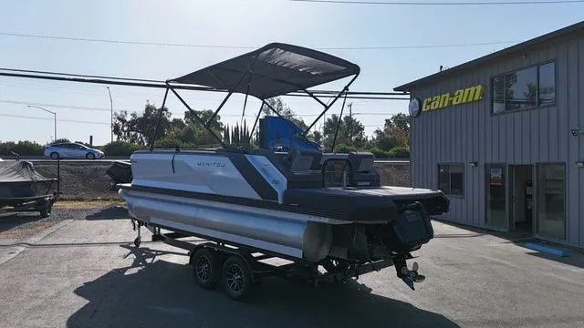 Slide: The Image of Manitou Cruise 20 Max Bench 2025 - 5