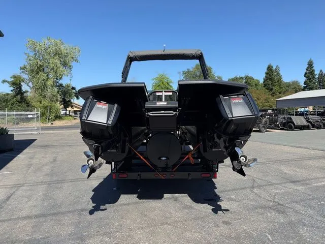 Slide: The Image of Manitou Explore 24 Max Switchback Dual Engine 2025 - 7