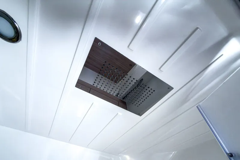 Slide: The Image of Ceiling-mounted showerhead in Aquila 45 Sport 2026. - 21
