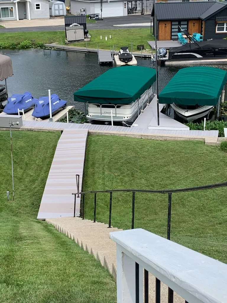 Slide: The Image of Lowe Suncruiser 2004 - 5