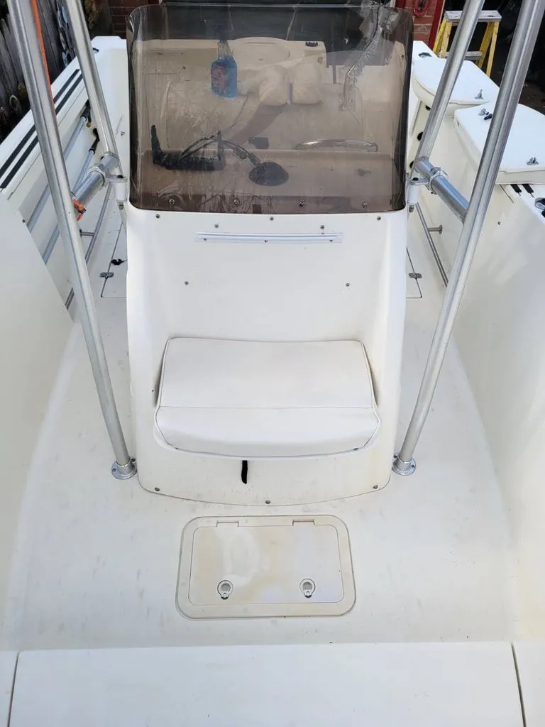 Slide: The Image of Aquasport 2200 Center Console 2000 - 11