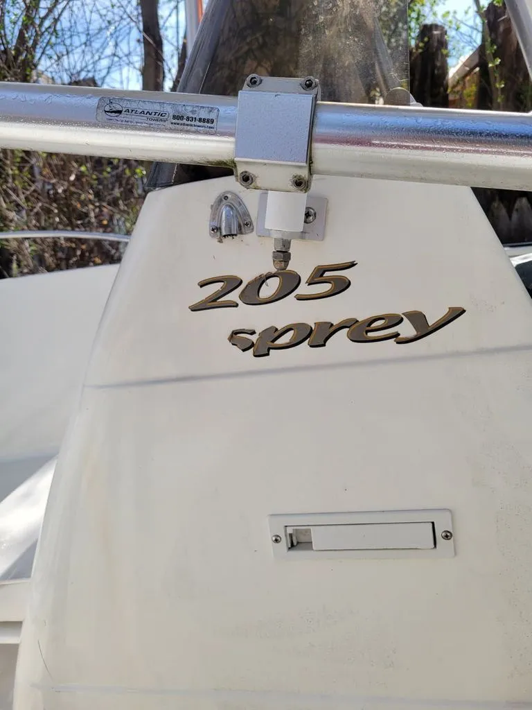 Slide: The Image of Aquasport 2200 Center Console 2000 - 20