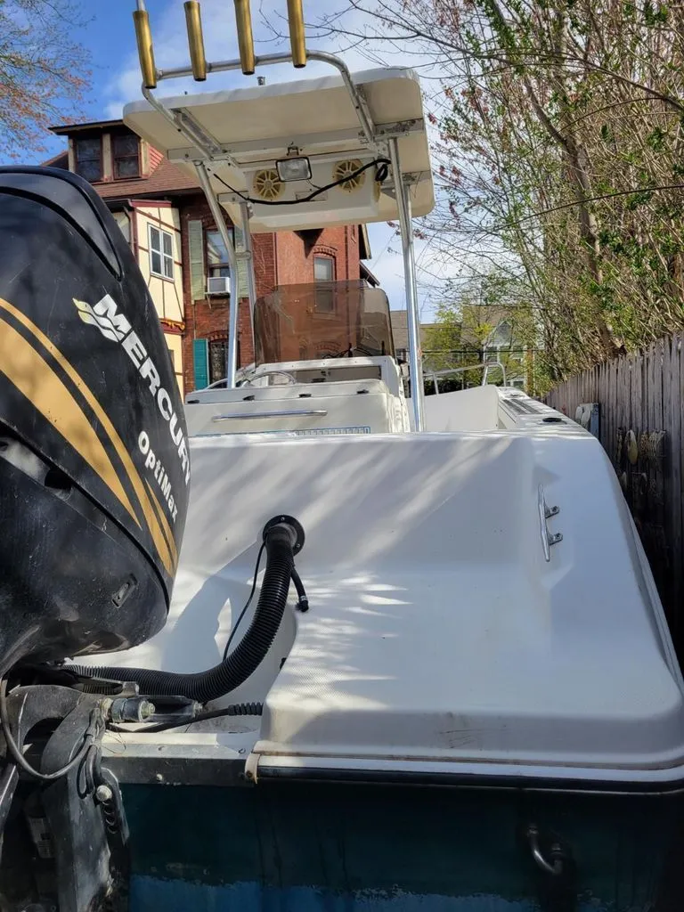 Slide: The Image of Aquasport 2200 Center Console 2000 - 25