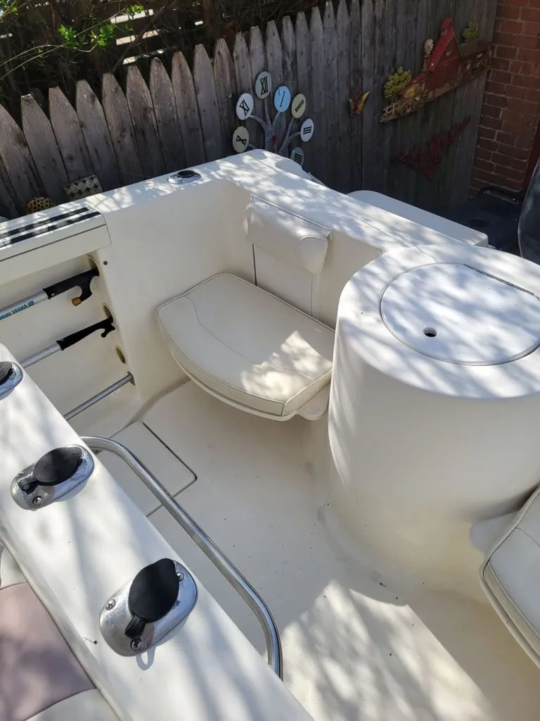 Slide: The Image of Aquasport 2200 Center Console 2000 - 8