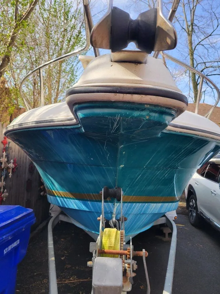 Slide: The Image of Aquasport 22 Center Console 2000 - 16