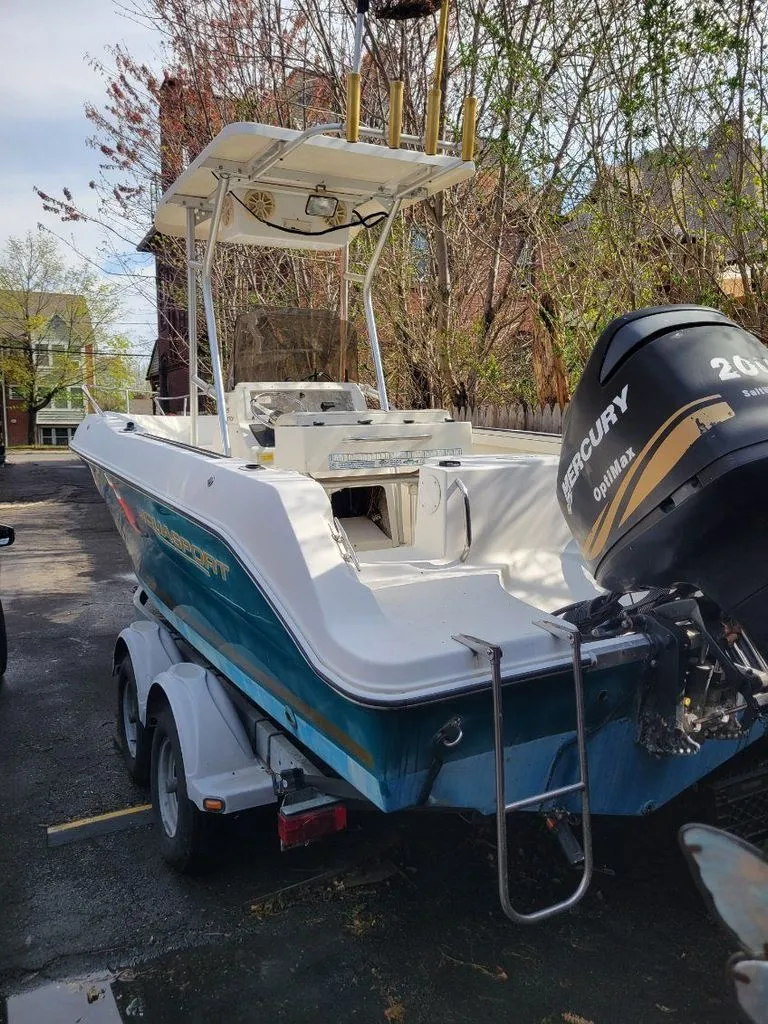 Slide: The Image of Aquasport 22 Center Console 2000 - 2