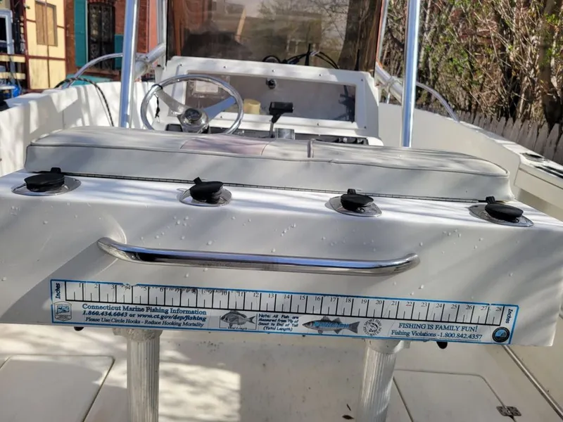 Slide: The Image of Aquasport 22 Center Console 2000 - 6