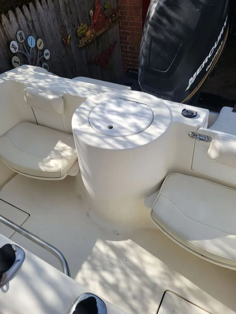 Slide: The Image of Aquasport 22 Center Console 2000 - 9