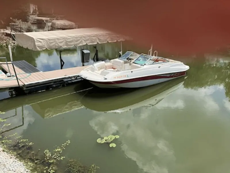 Slide: The Image of Caravelle 218 Deck Boat 2005 - 10