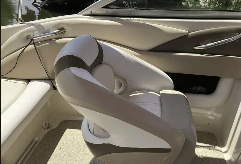 Slide: The Image of Caravelle 218 Deck Boat 2005 - 6