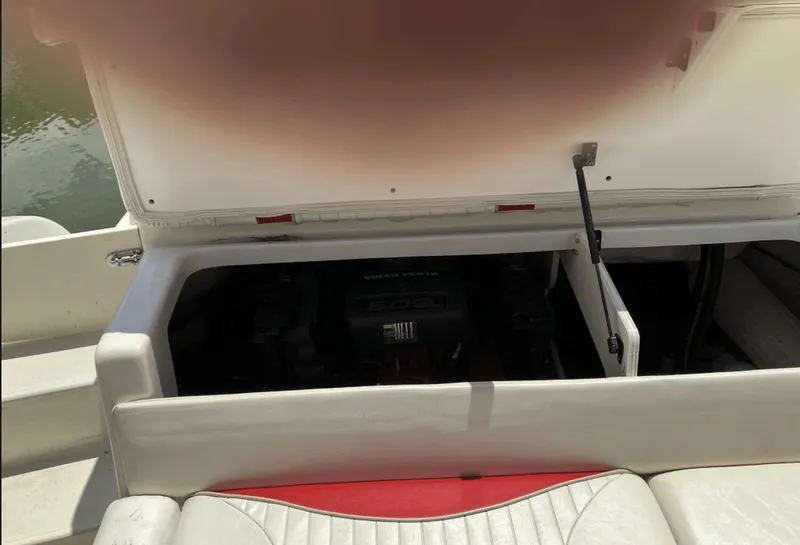 Slide: The Image of Caravelle 218 Deck Boat 2005 - 8