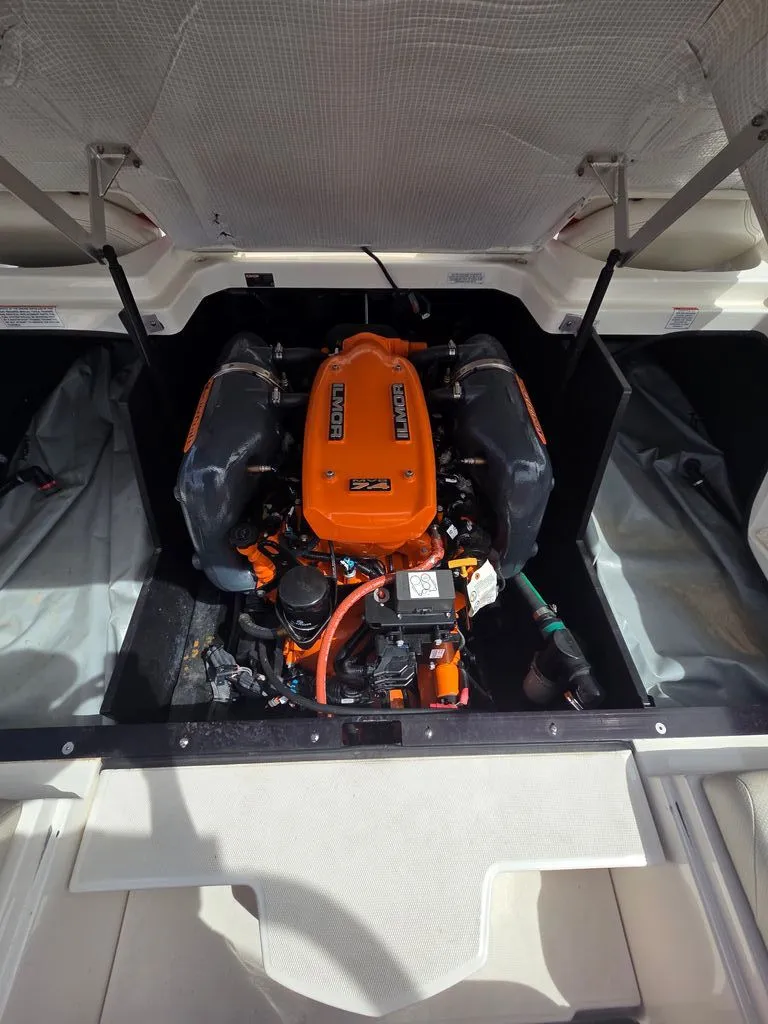 Slide: The Image of MasterCraft X46 2015 - 13